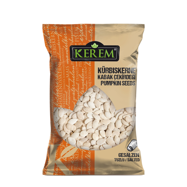 Orangene Packung mit 180 Gramm gesalznen Kürbiskernen von KEREM.  Snacks mit Preisetikett (2€) 
