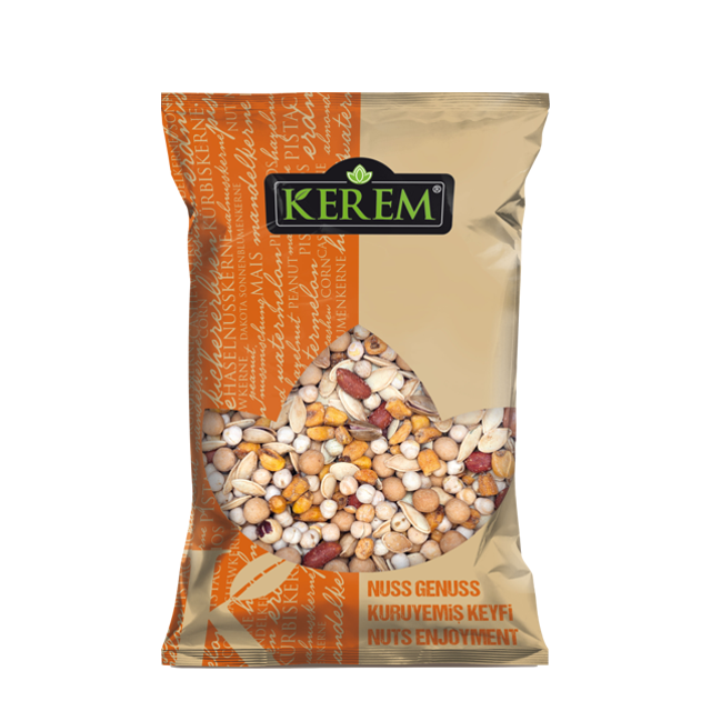 Orangene Packung mit 250 Gramm gerösteten & gesalzenen Nuss Sortiment von KEREM. Mit Erdnüssen, Mais, Haselnüssen, crunchy Kichererbsen, und Kürbiskernen. Preisetikett (3€)